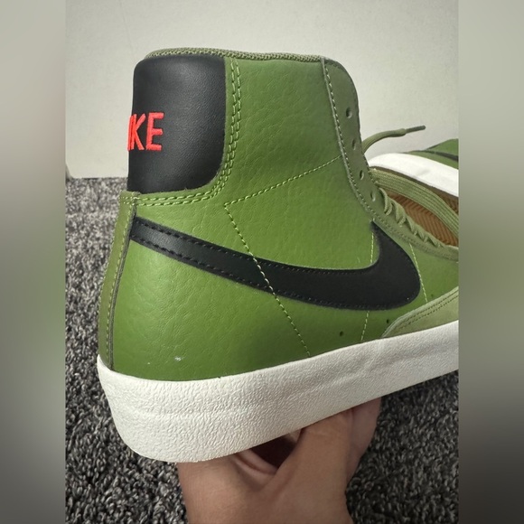 NIKE Blazer Mid 77 Asparagus - Picture 7 of 11